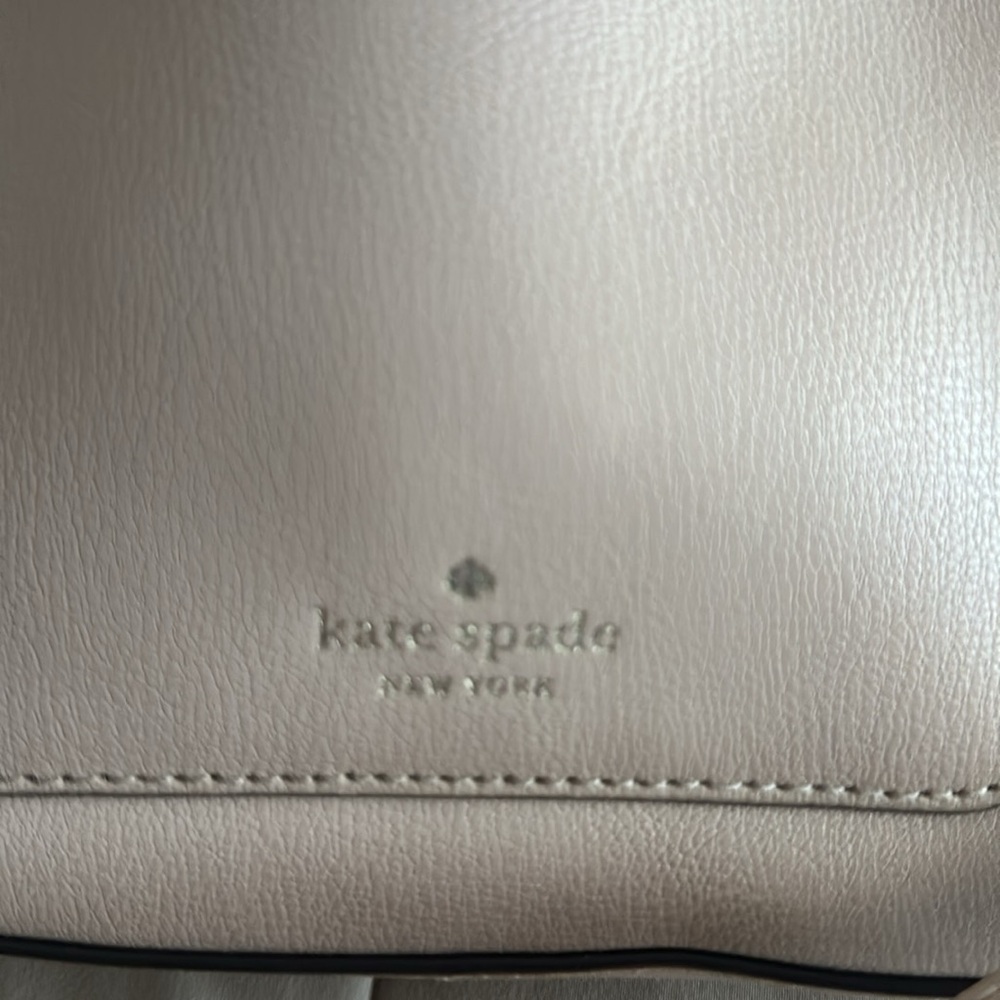 Elegant Cream Backpack - Picture 3 of 5